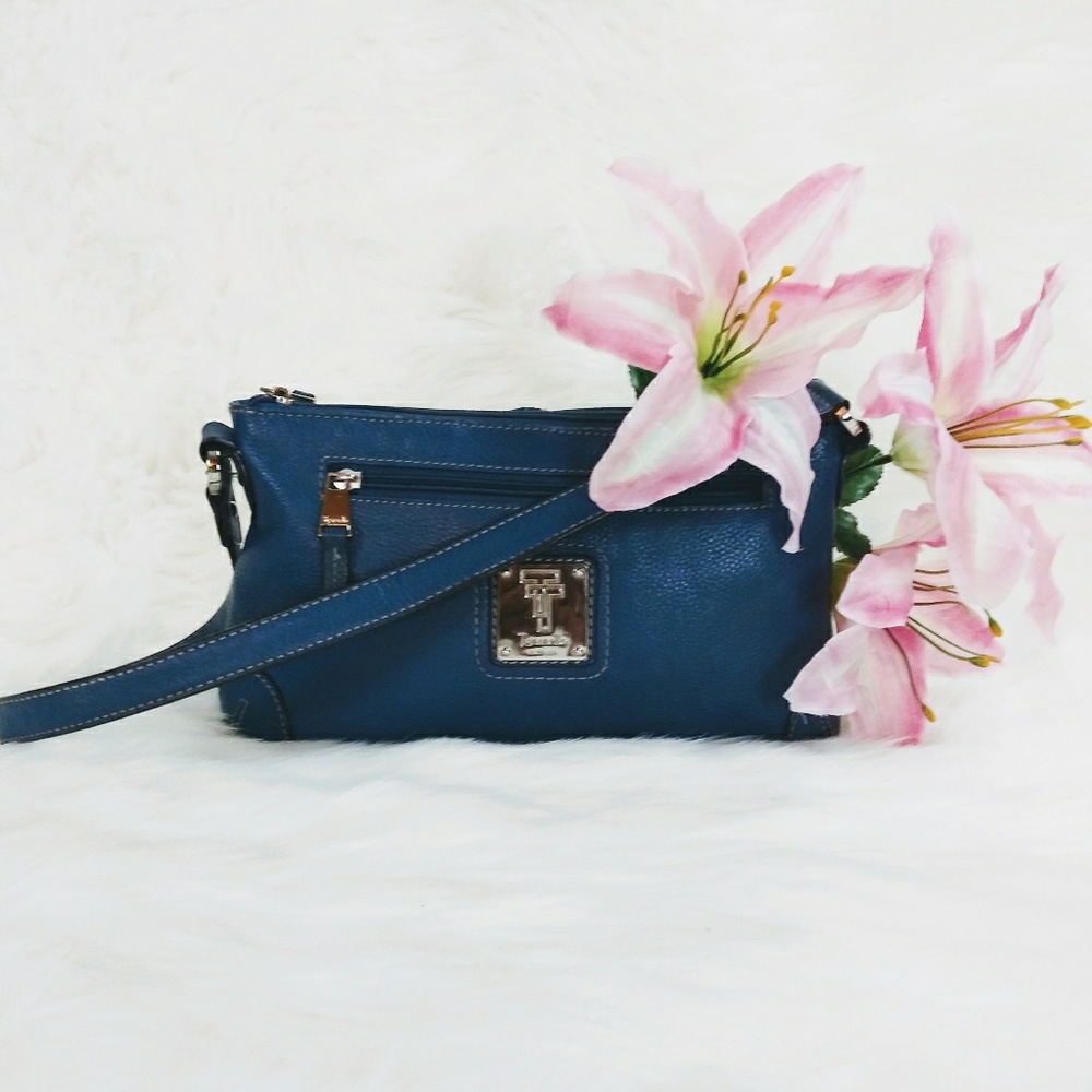🎀TIGNANELLO BLUE LEATHER SHOULDER BAG EUC